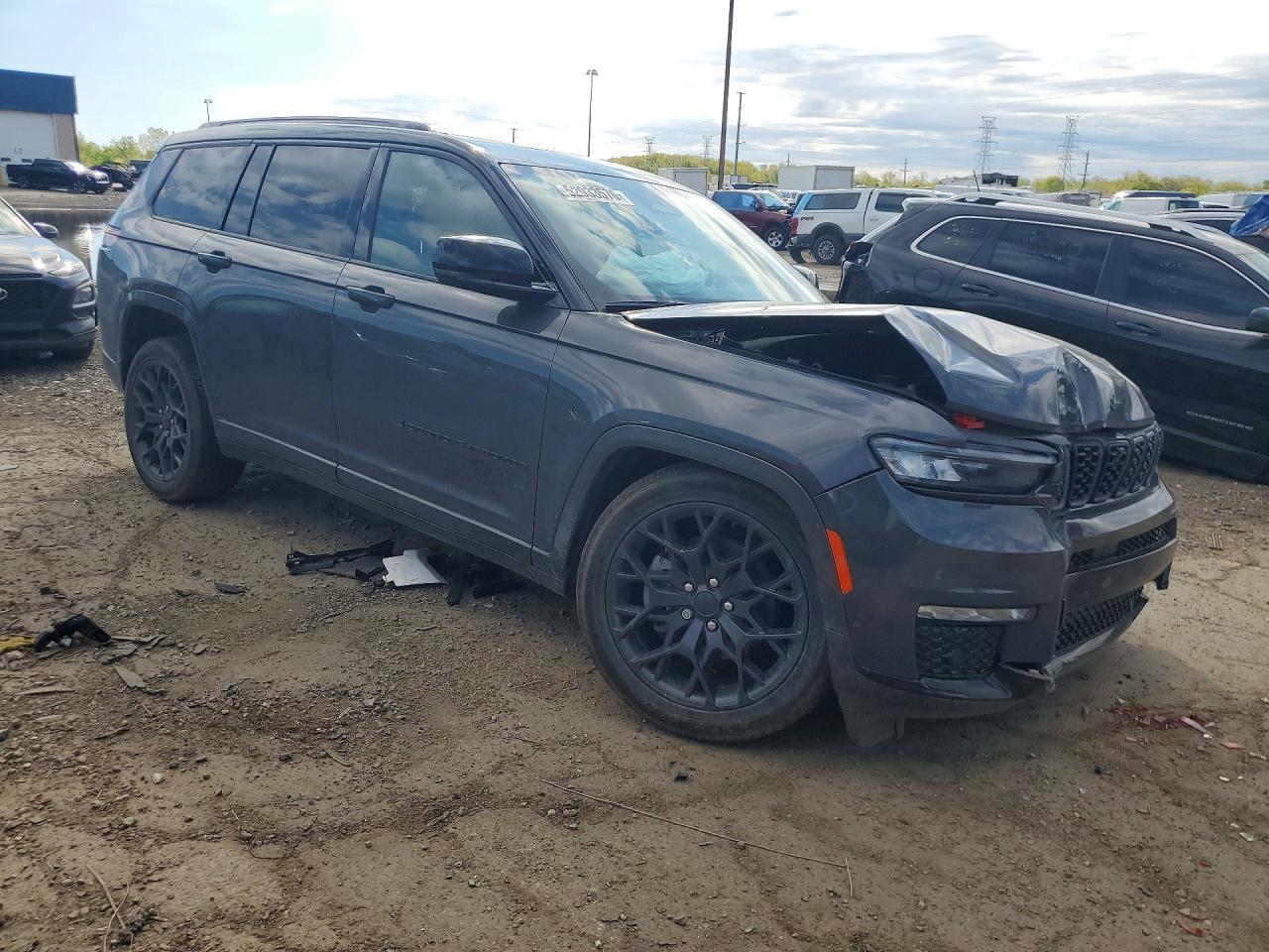2025 Jeep Grand Cherokee L Summit - Фото 4