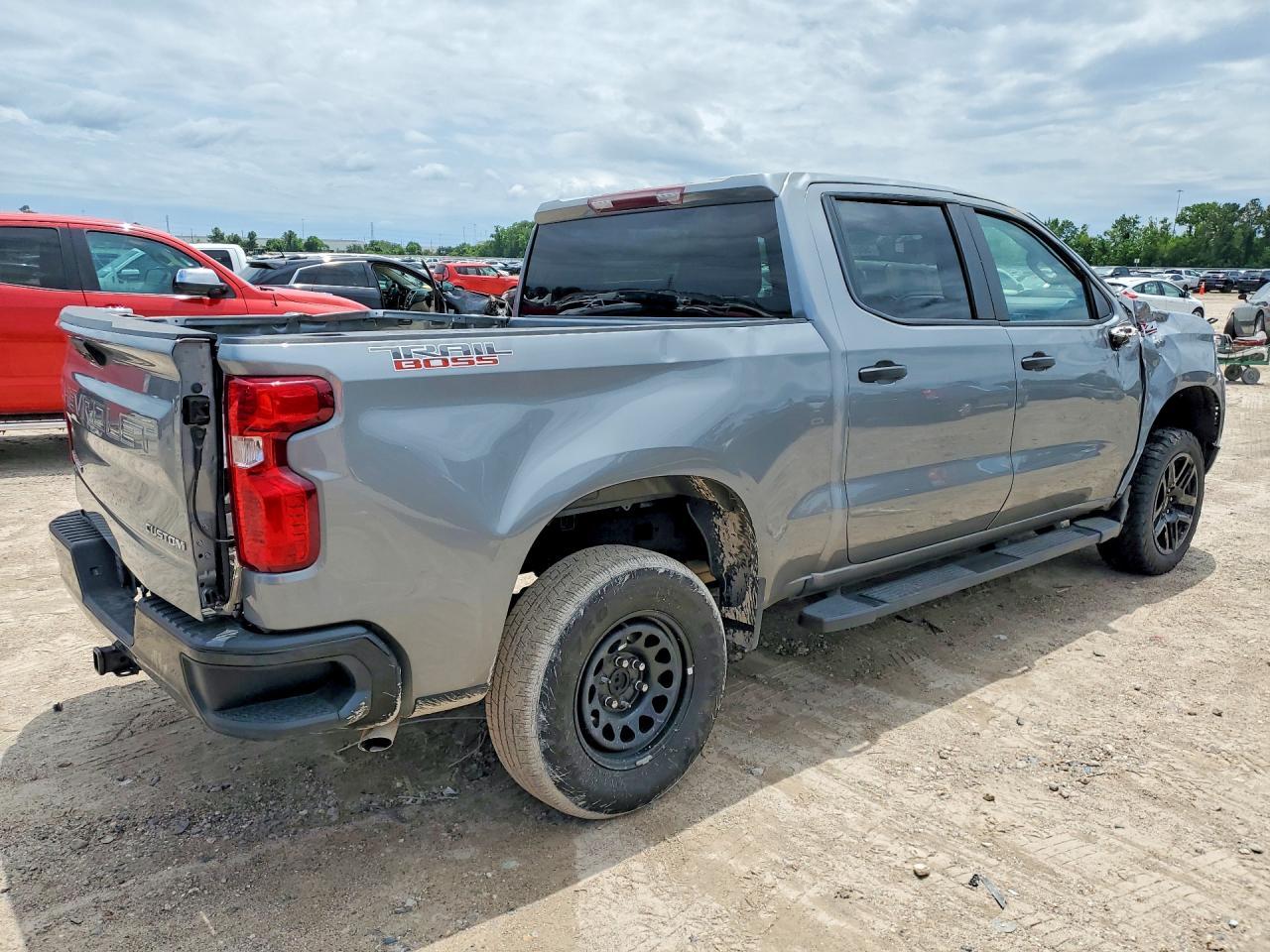 2025 Chevrolet Silverado K1500 Trail Boss Custom - Фото 3