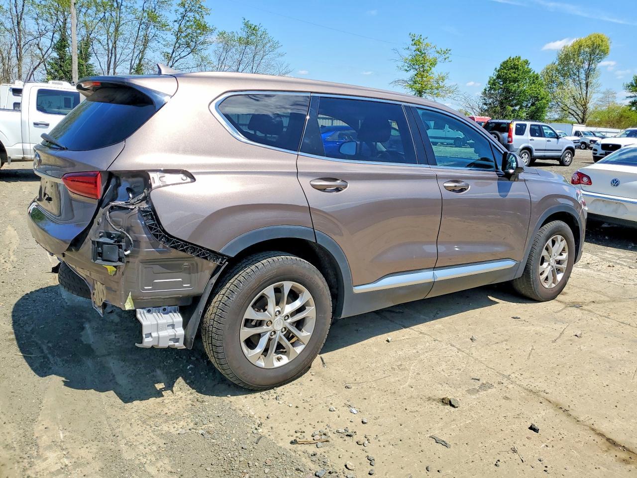 2020 Hyundai Santa Fe Sel - Image 3
