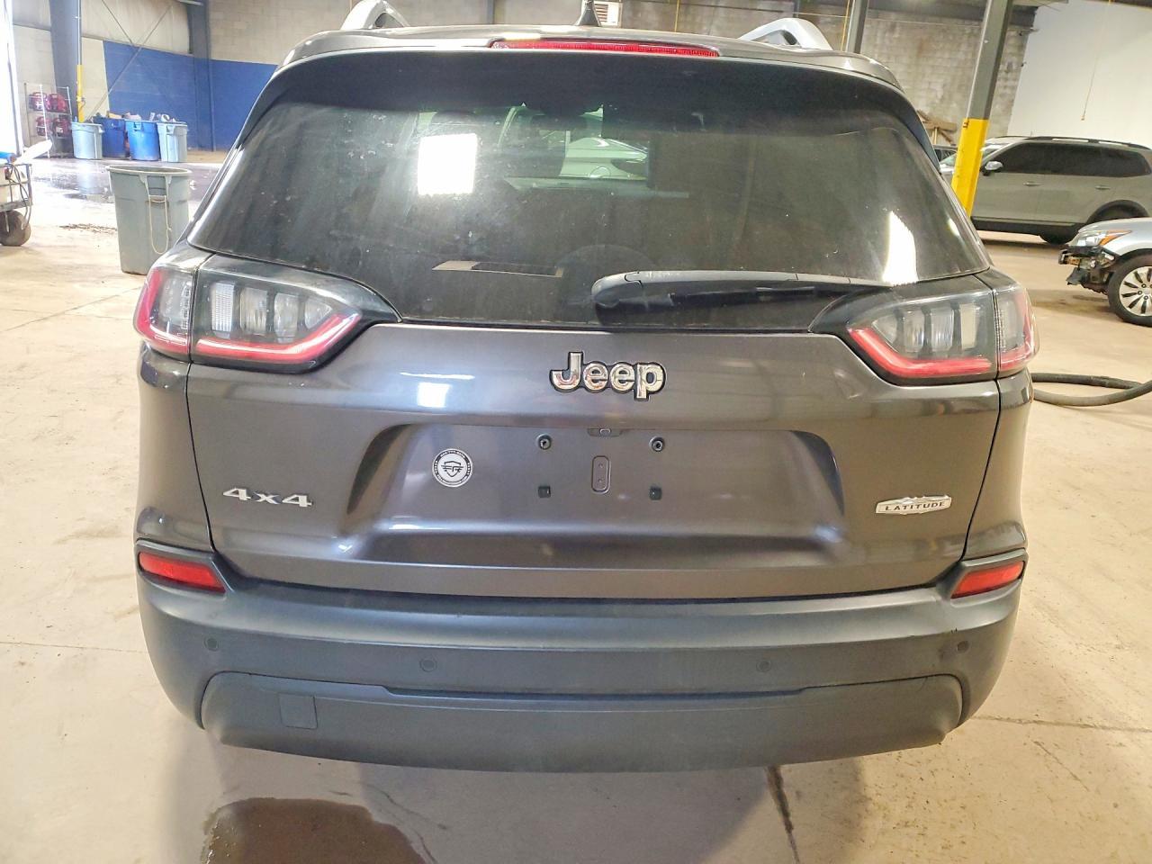 2019 Jeep Cherokee Latitude Plus - Фото 6