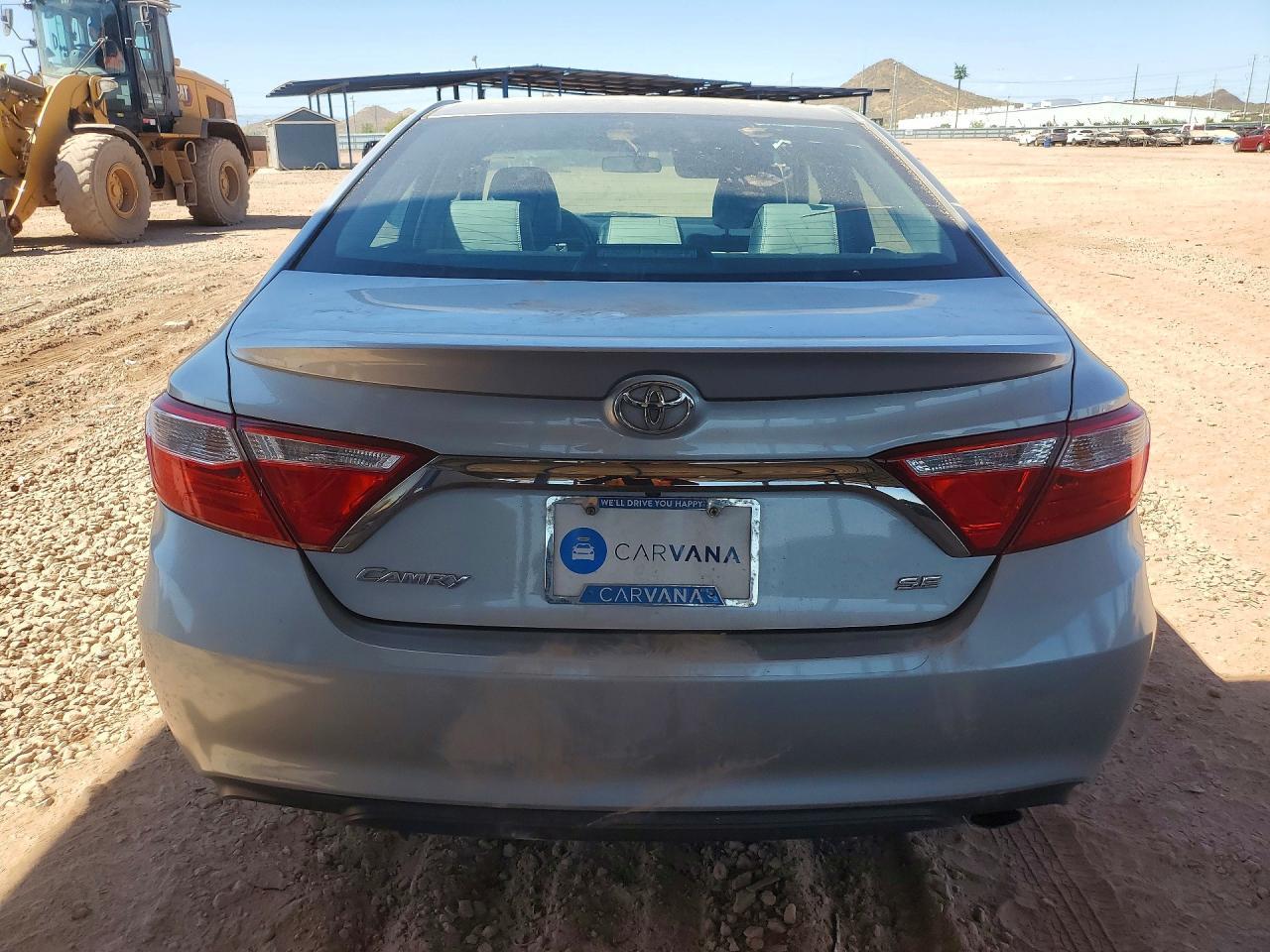2016 Toyota Camry Se - Фото 6