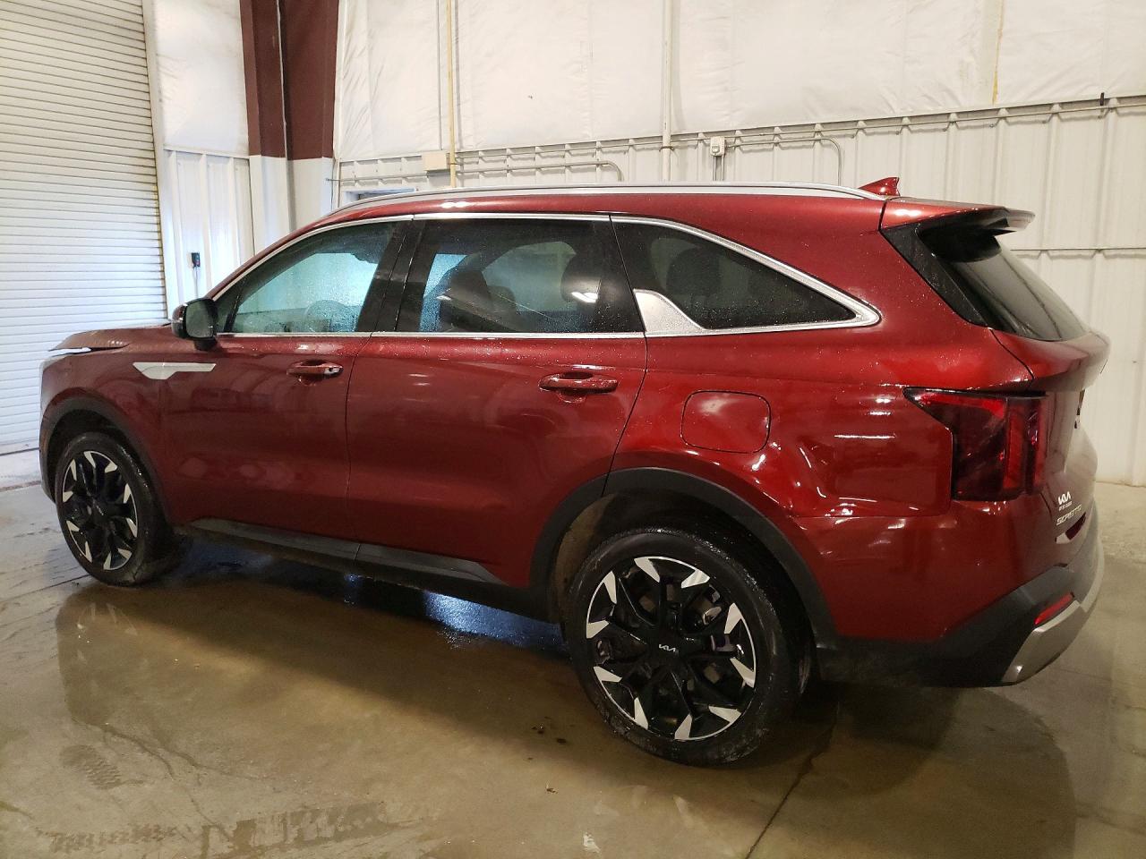 2025 Kia Sorento Ex - Image 2