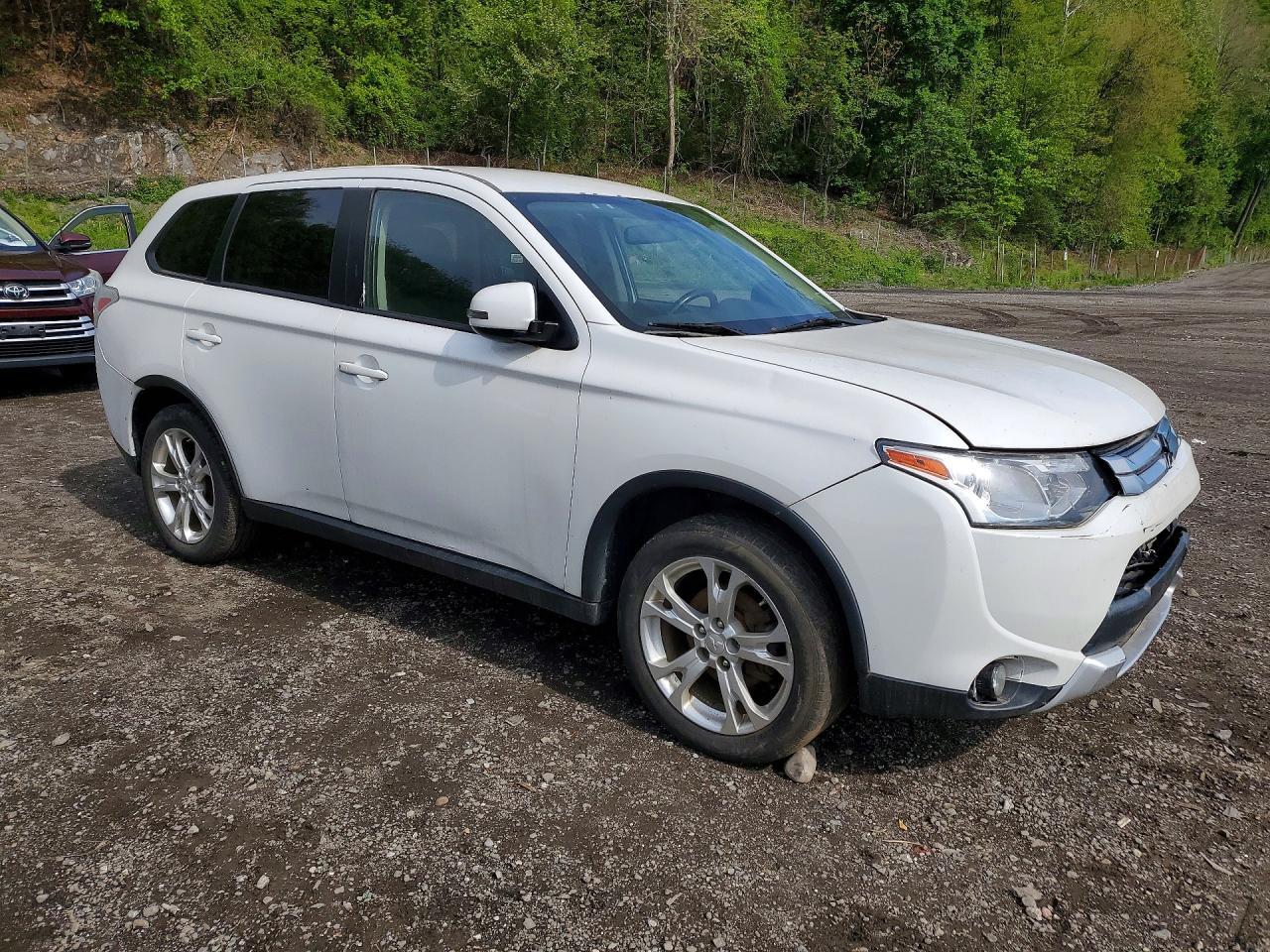 2015 Mitsubishi Outlander Se - Фото 4