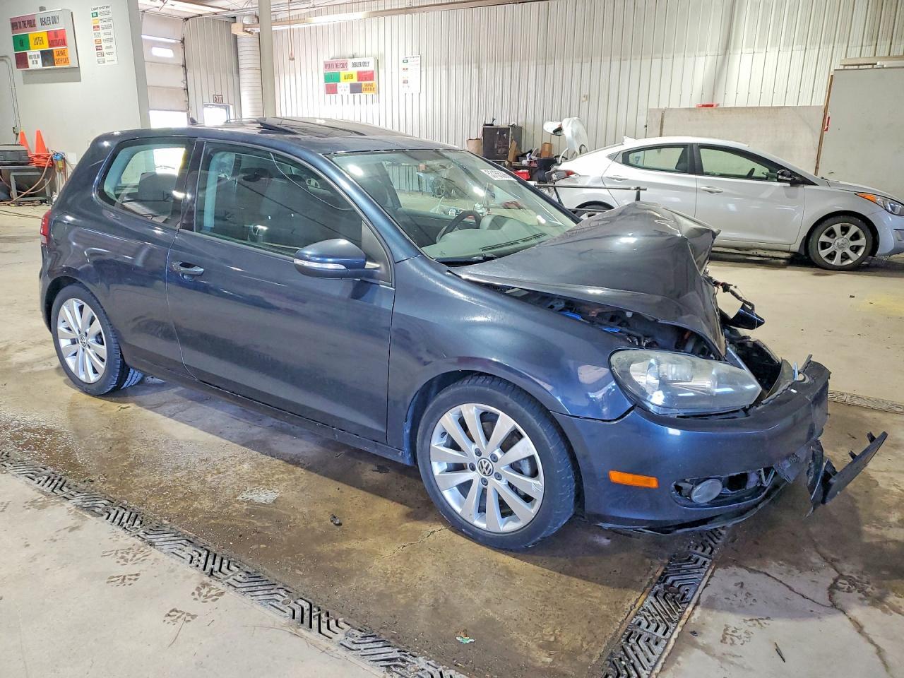 2012 Volkswagen Golf - Image 4