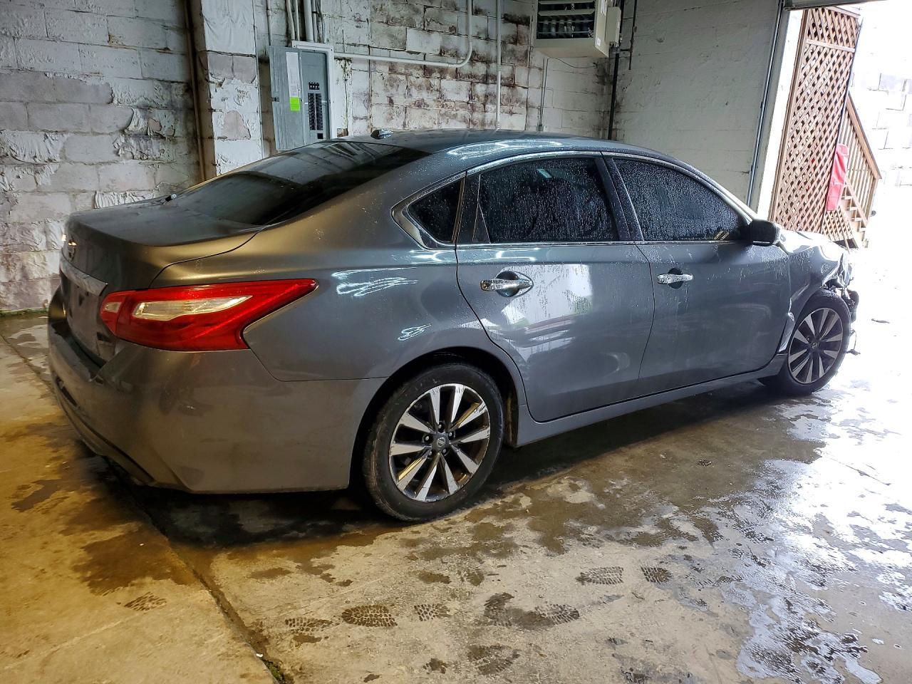 2017 Nissan Altima 2.5 Sv - Image 3