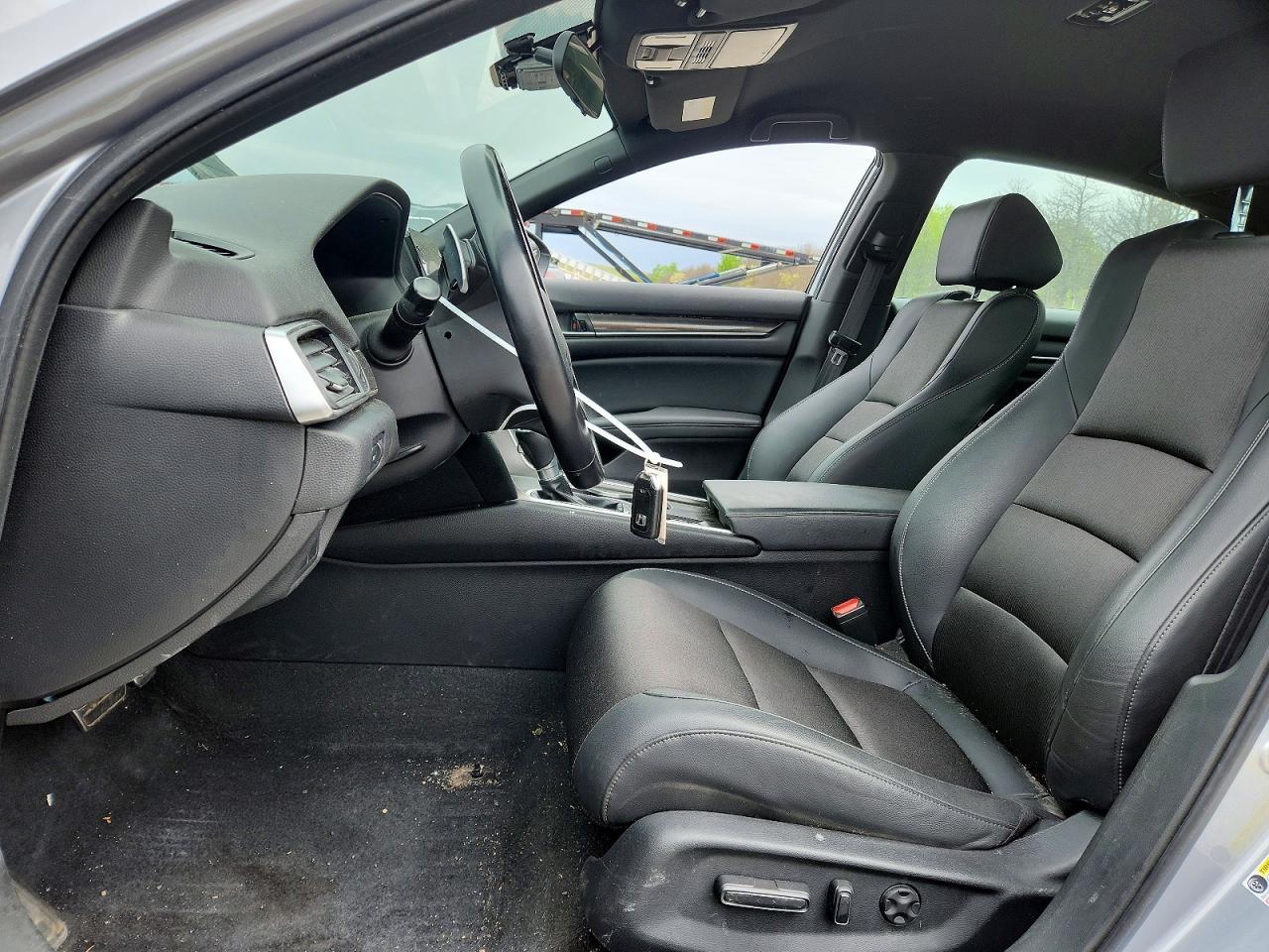 2022 Honda Accord Sport - Image 7