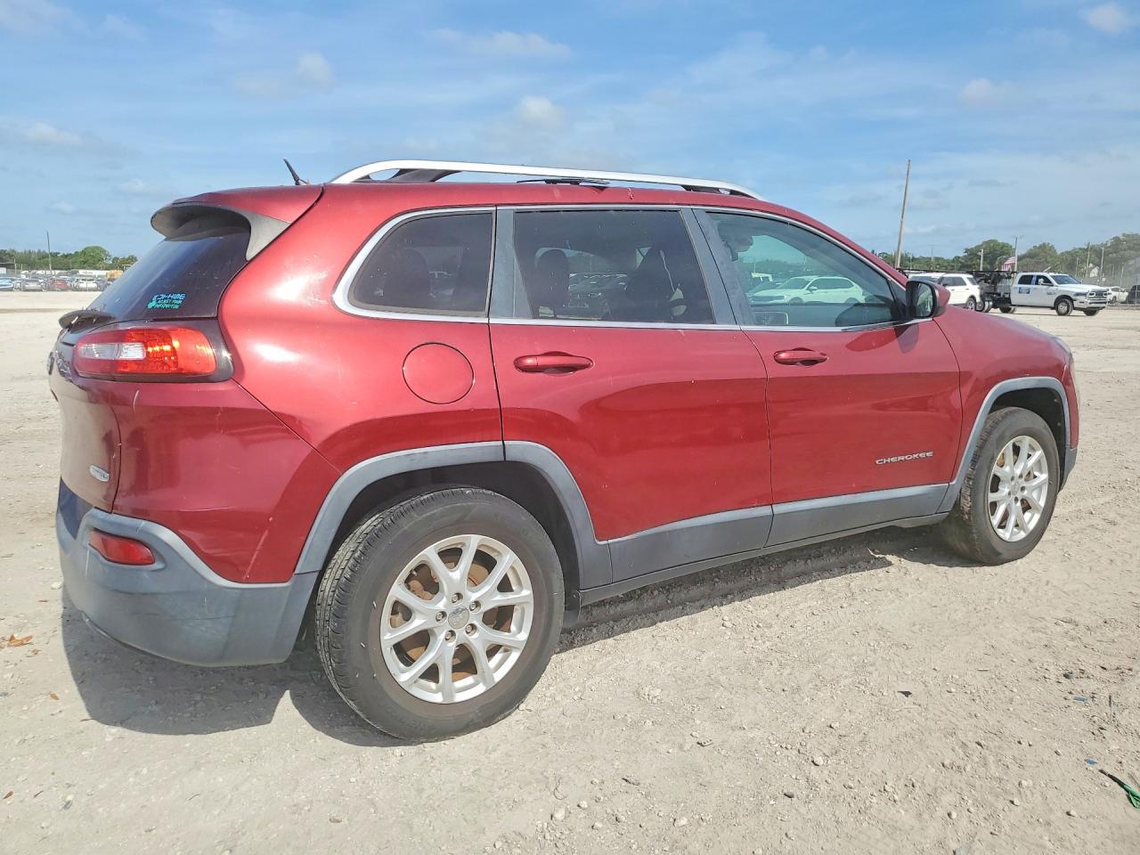 2015 Jeep Cherokee Latitude - Фото 3
