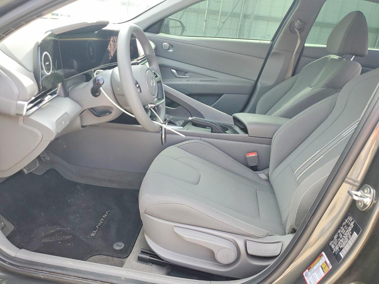 2024 Hyundai Elantra - Фото 7
