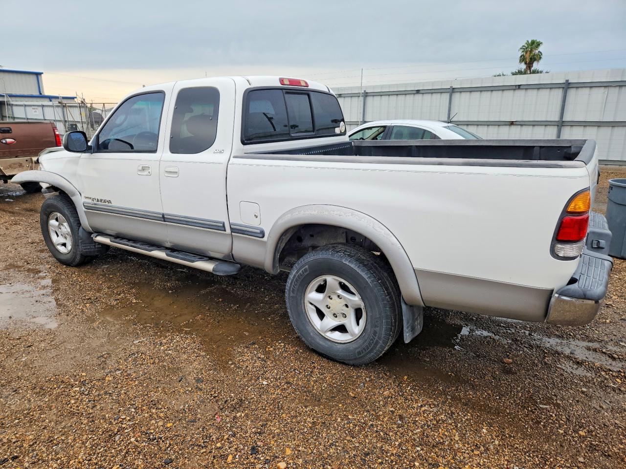 2002 Toyota Tundra - Image 2