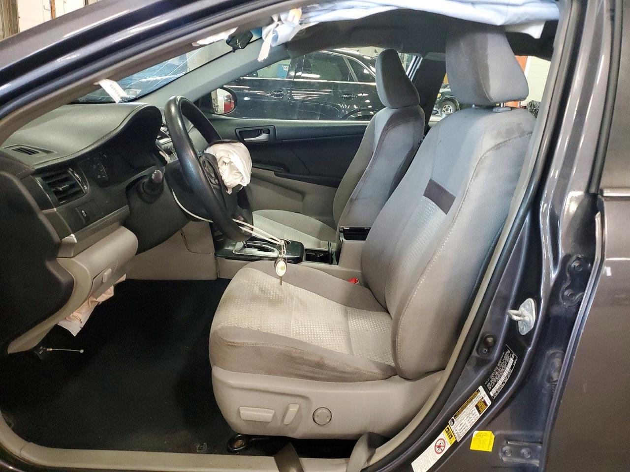 2012 Toyota Camry Le - Фото 7