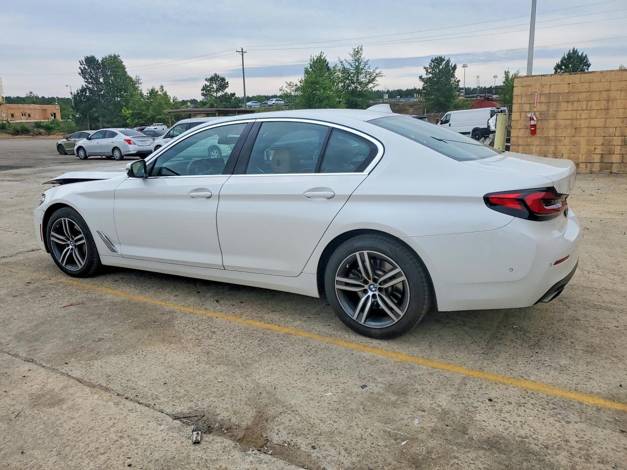 2021 BMW 530 I - Фото 2