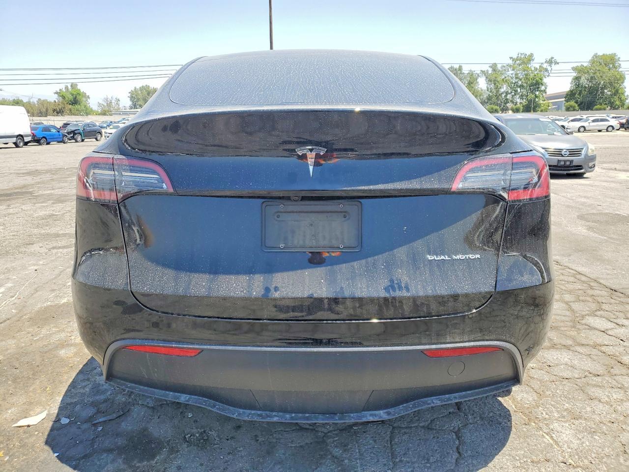 2024 Tesla Model Y - Фото 6