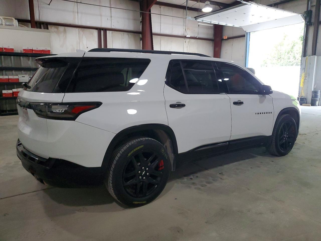 2018 Chevrolet Traverse Premier - Image 3