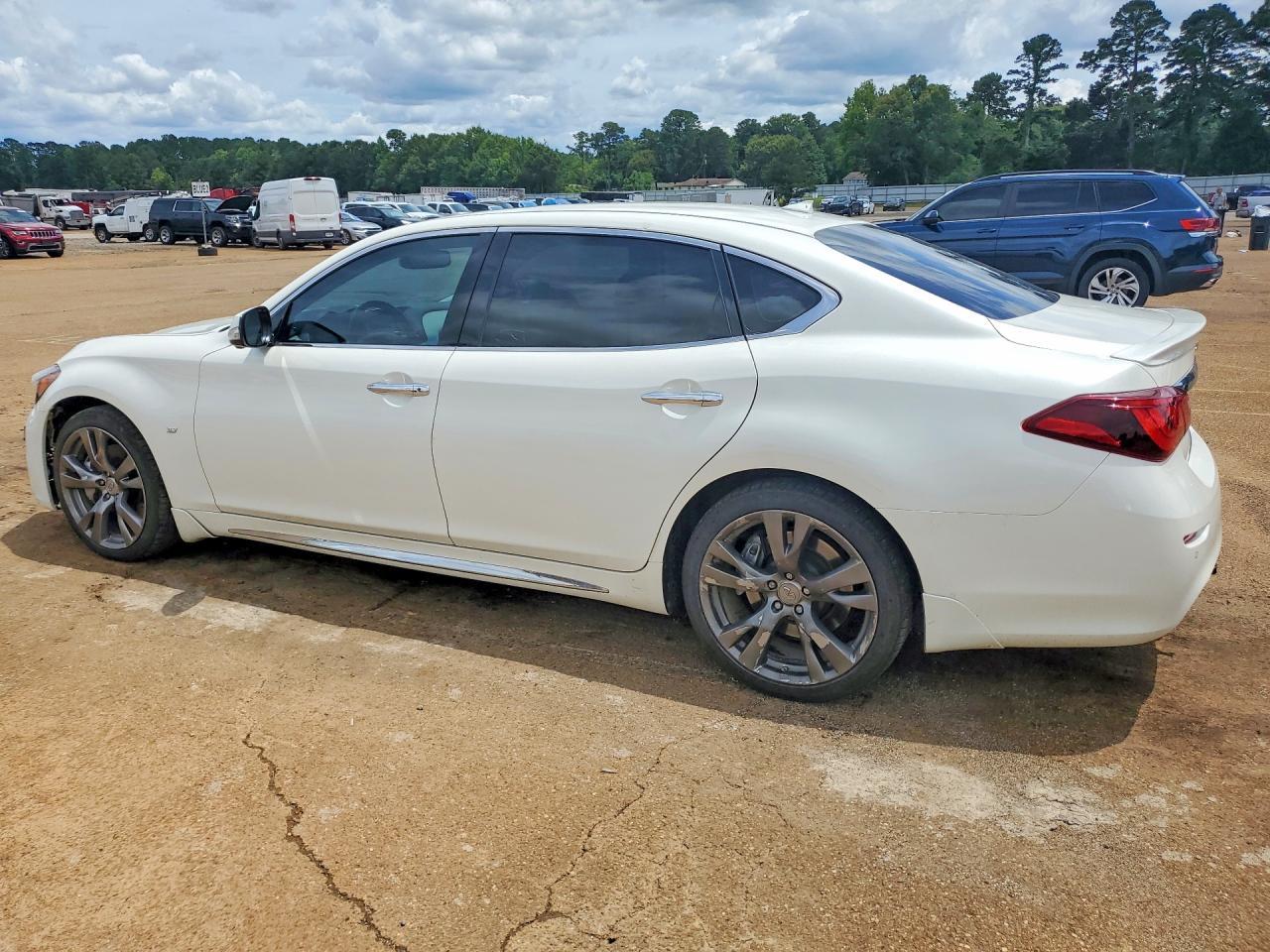 2017 Infiniti Q70L 3.7 - Фото 2