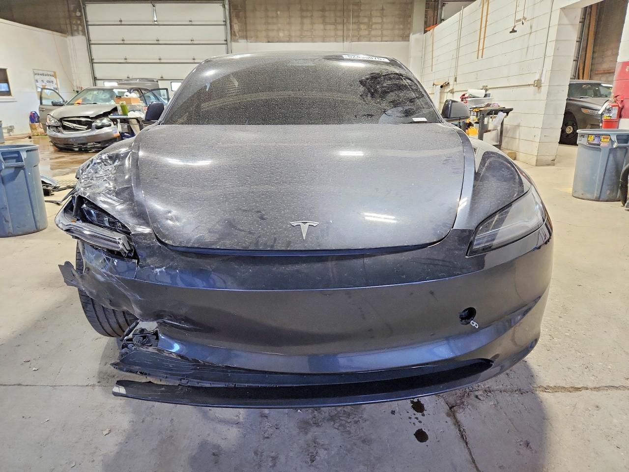 2025 Tesla Model 3 - Image 5