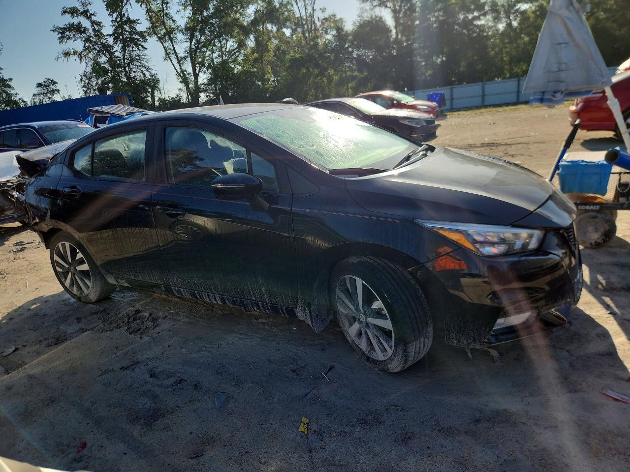 2021 Nissan Versa Sr - Фото 4