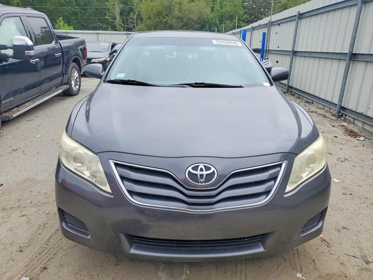 2011 Toyota Camry Le - Фото 5