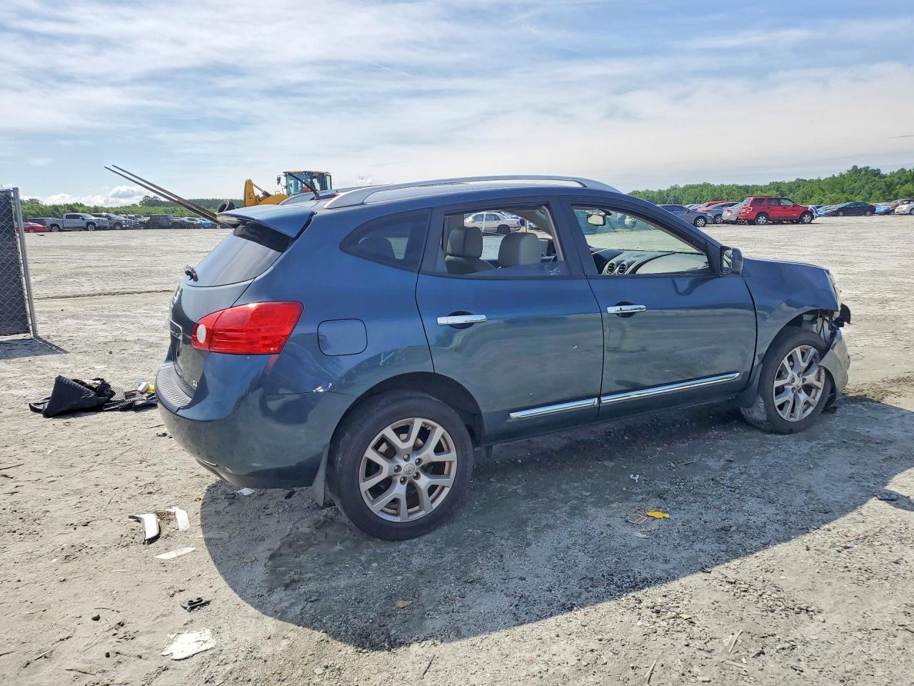 2013 Nissan Rogue S - Фото 3