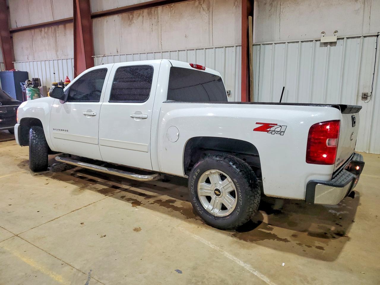 2011 Chevrolet Silverado K1500 Ltz - Image 2