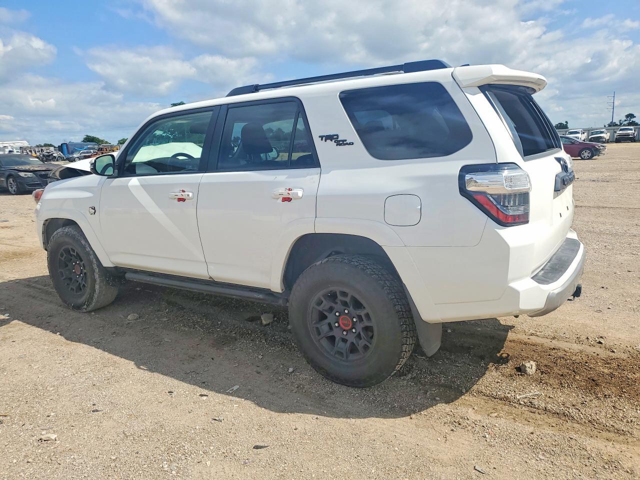 2024 Toyota 4Runner Trd Off-Road Premium - Фото 2