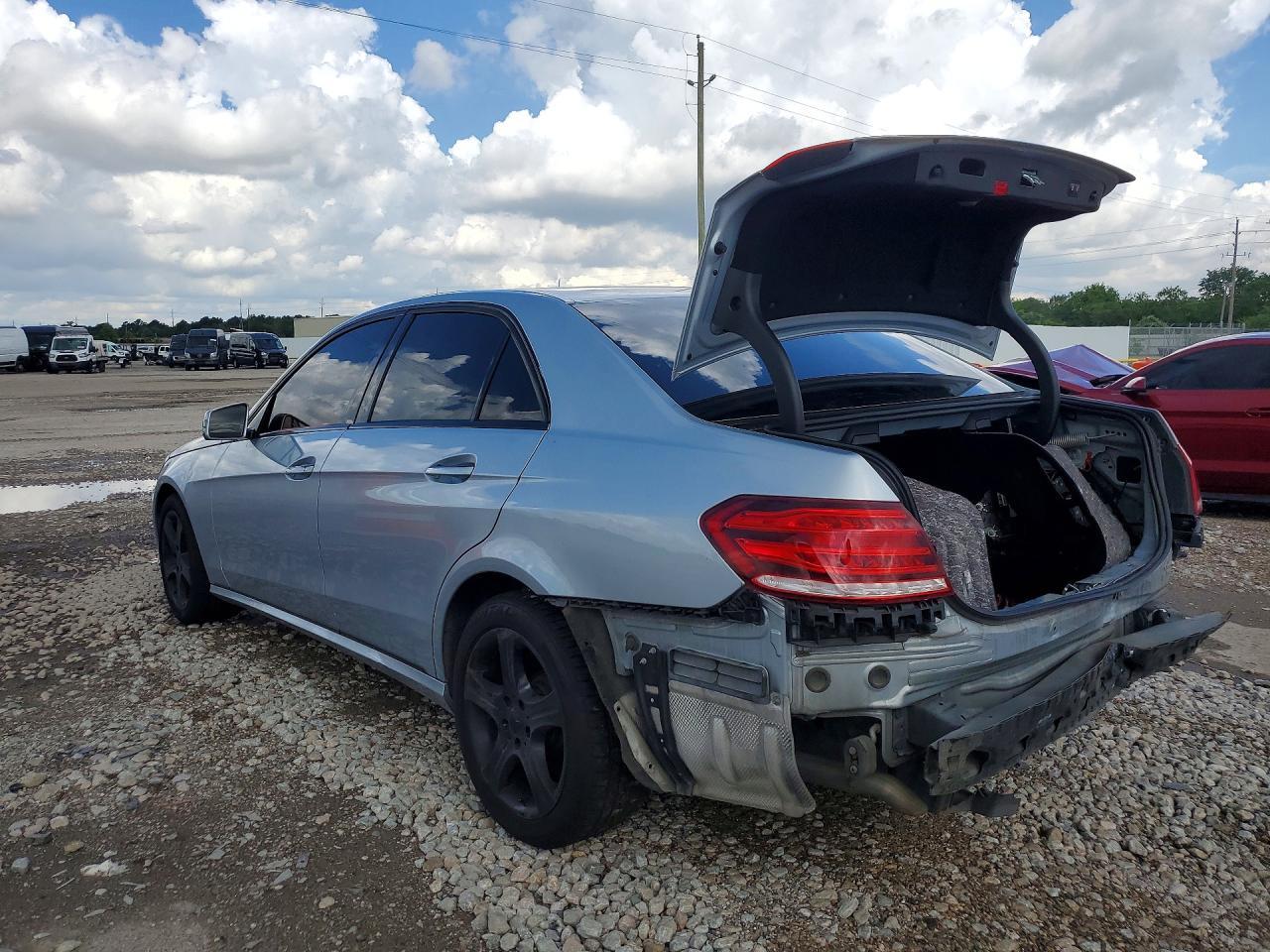 2016 Mercedes-Benz E Class E350 4D Seda - Фото 2