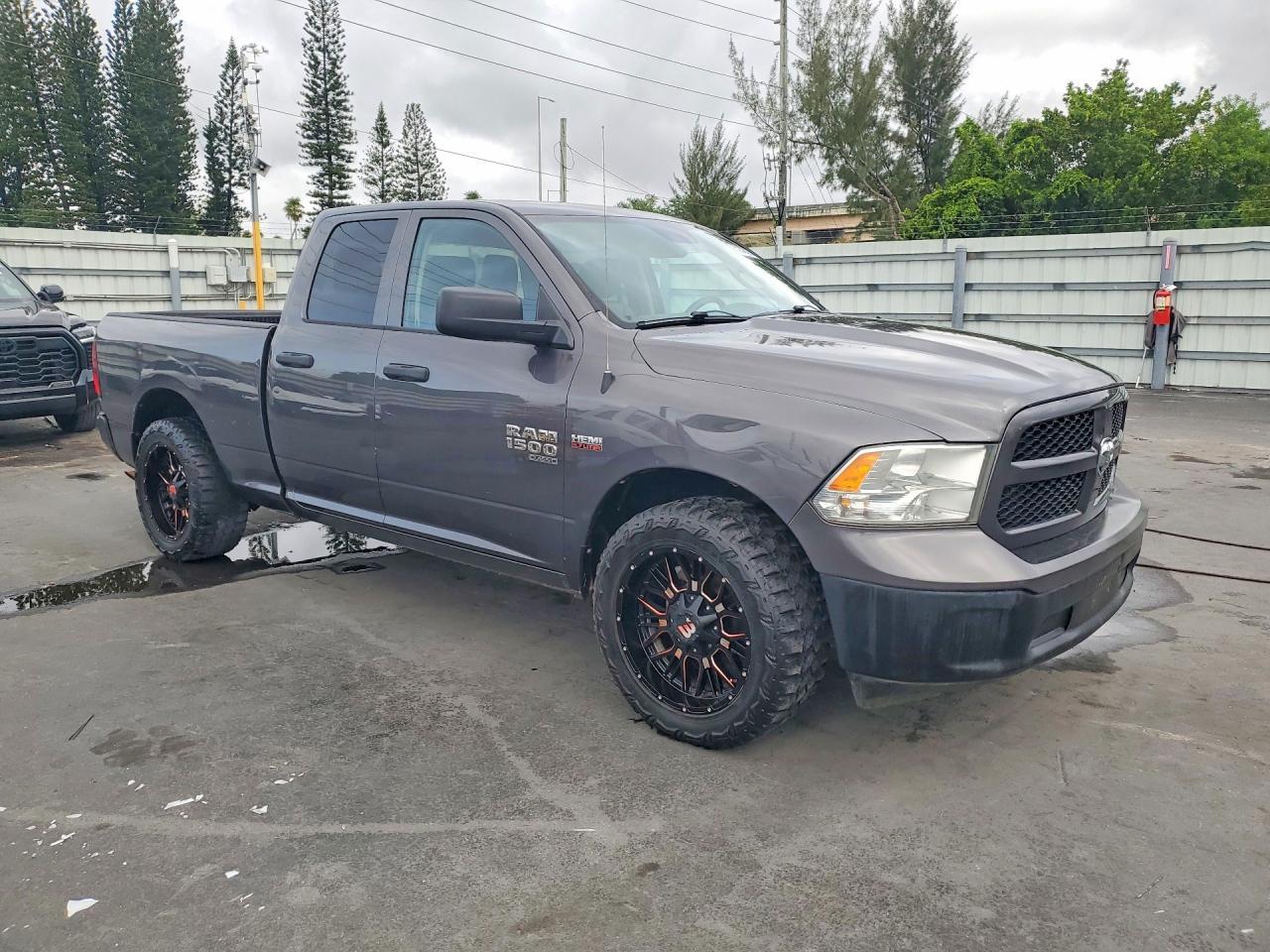2019 Ram 1500 Classic Tradesman - Фото 4