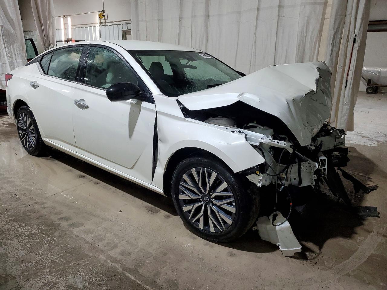 2025 Nissan Altima Sv - Image 4