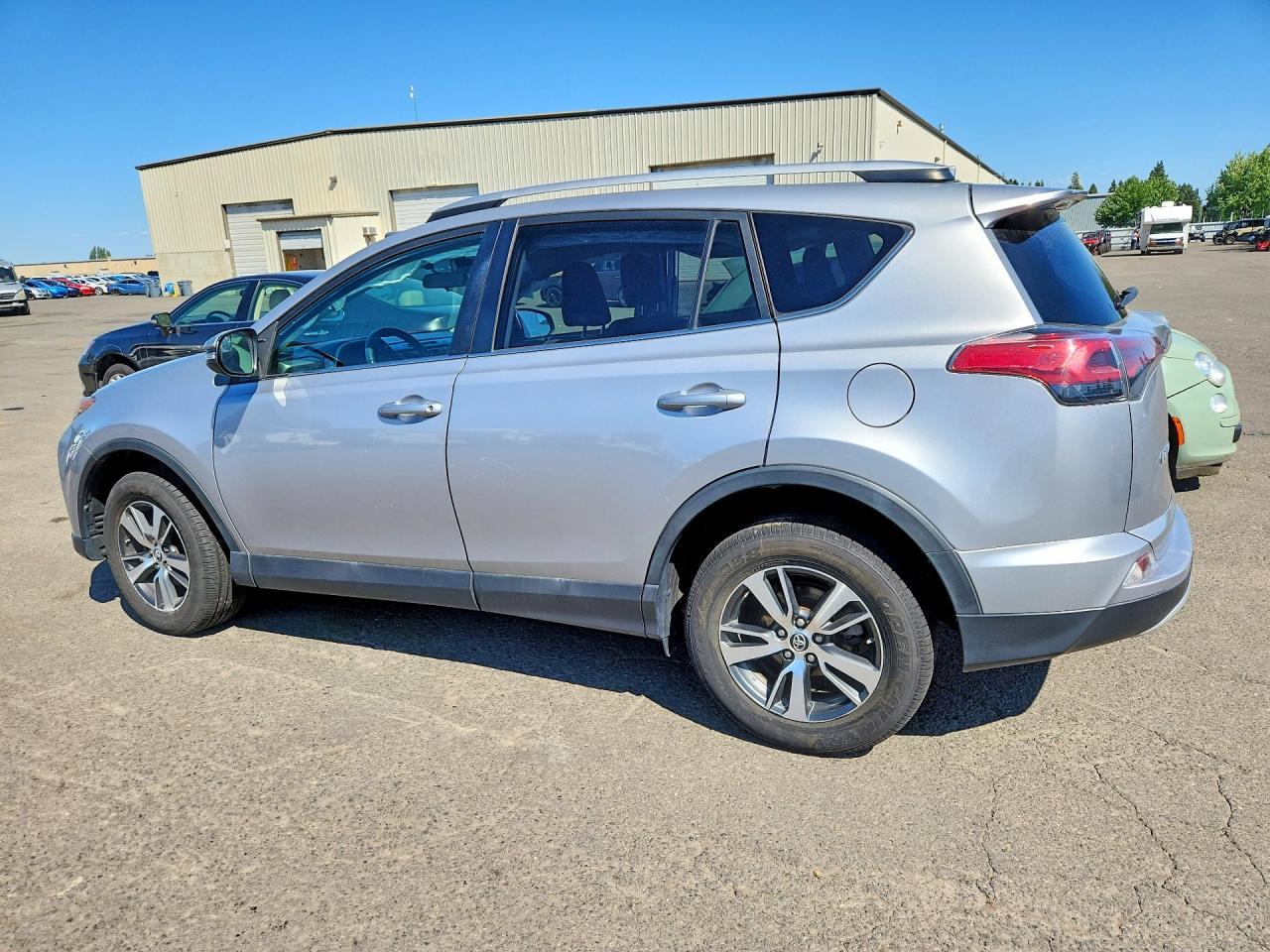 2016 Toyota Rav4 Xle - Фото 2