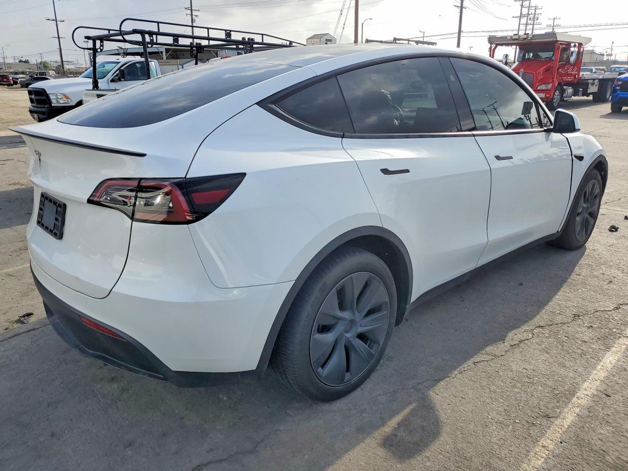 2024 Tesla Model Y - Image 3