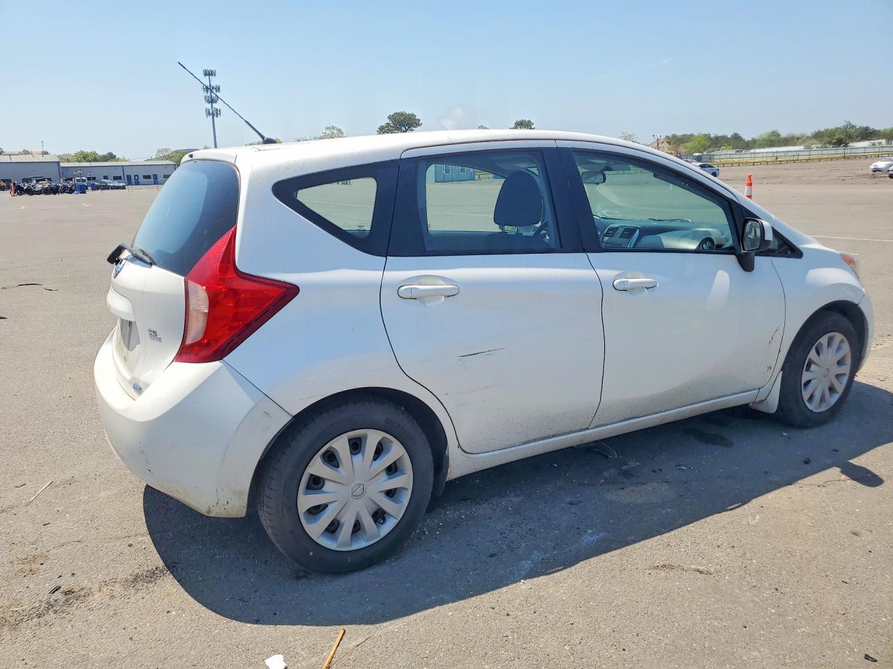 2014 Nissan Versa Note S - Image 3