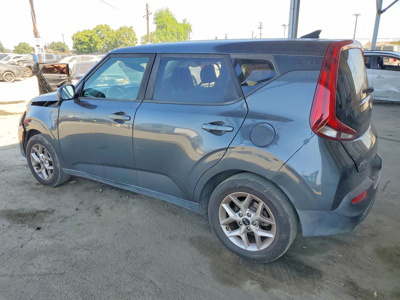 2020 Kia Soul S - Фото 2