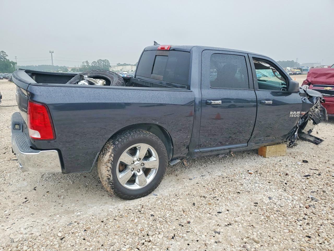 2016 Ram 1500 Slt - Image 3