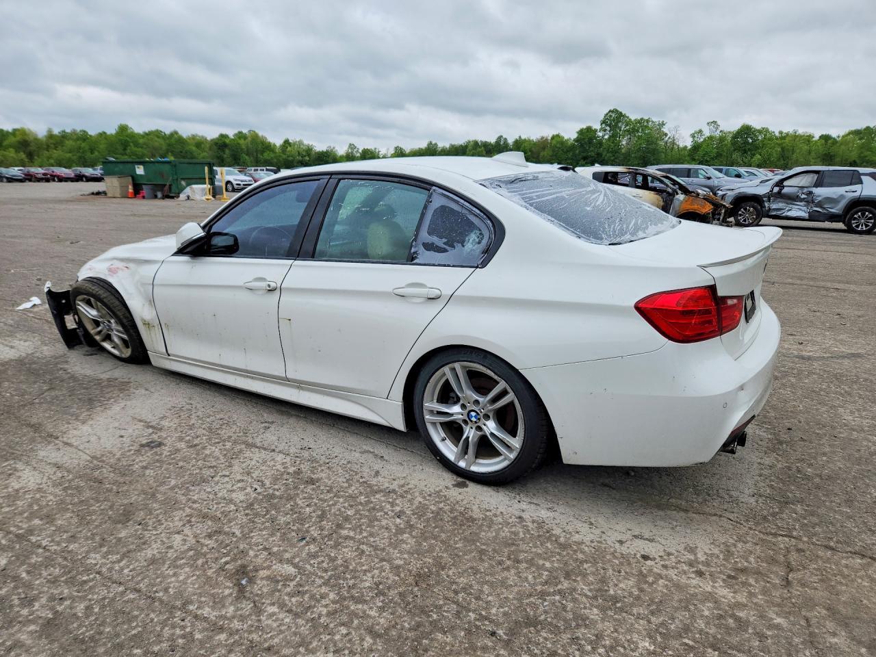 2014 BMW 328 I - Фото 2