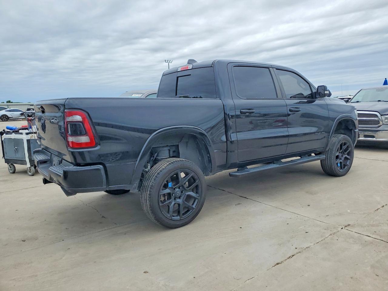 2020 Ram 1500 Laramie - Image 3
