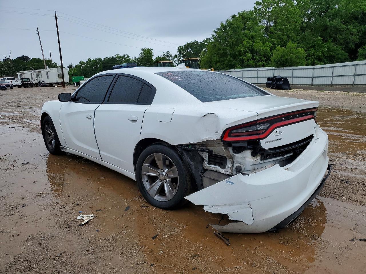 2016 Dodge Charger Sxt - Image 2