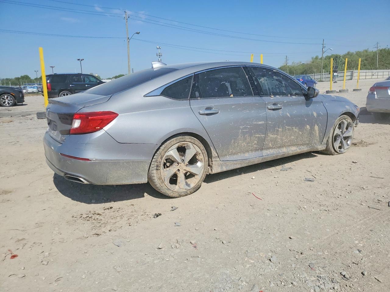 2020 Honda Accord Touring - Image 3
