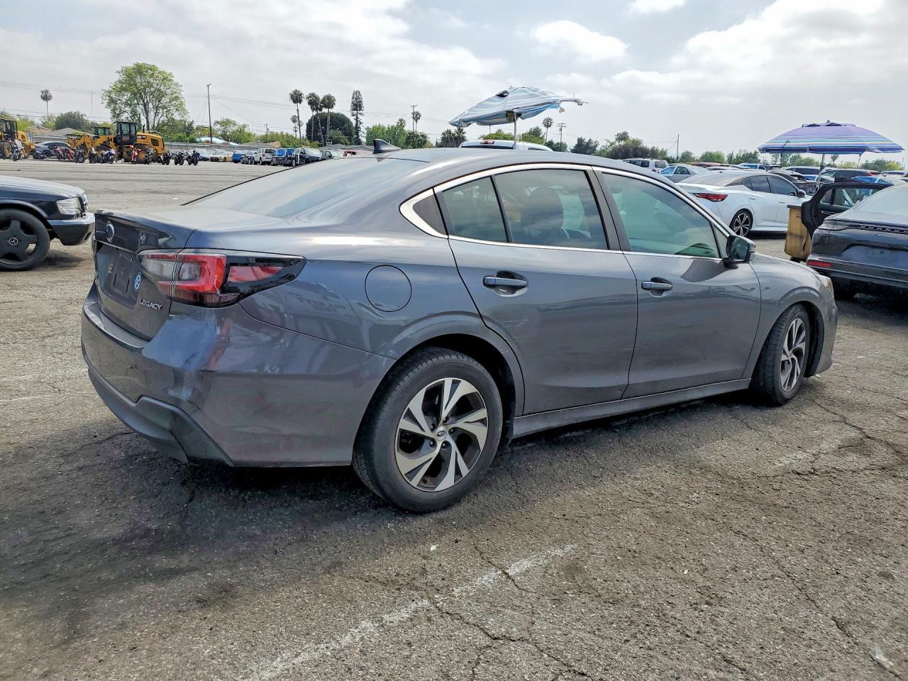 2022 Subaru Legacy Premium - Фото 3