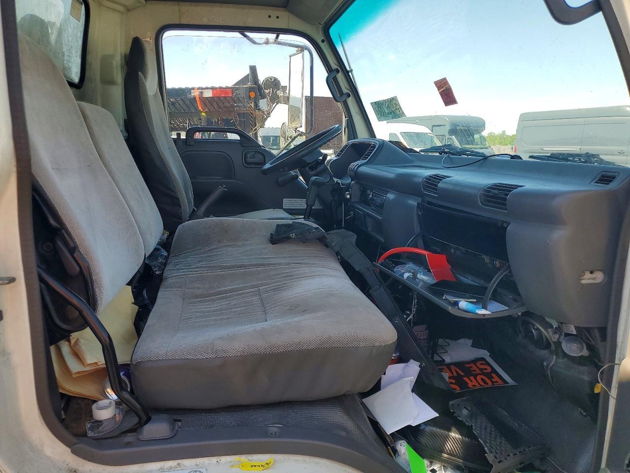 2005 Isuzu Npr Box Truck - Фото 5