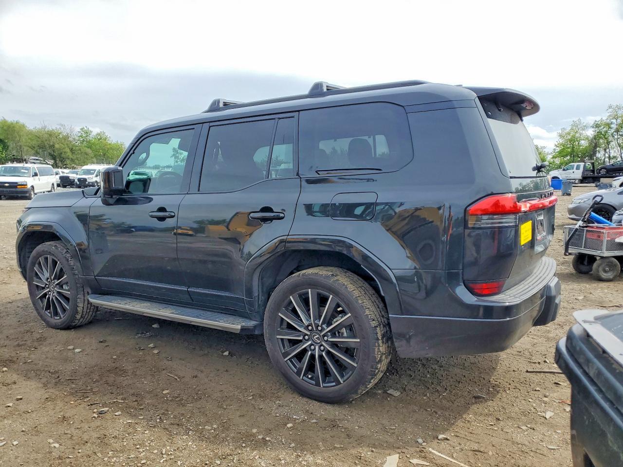 2024 Lexus Gx - Image 2