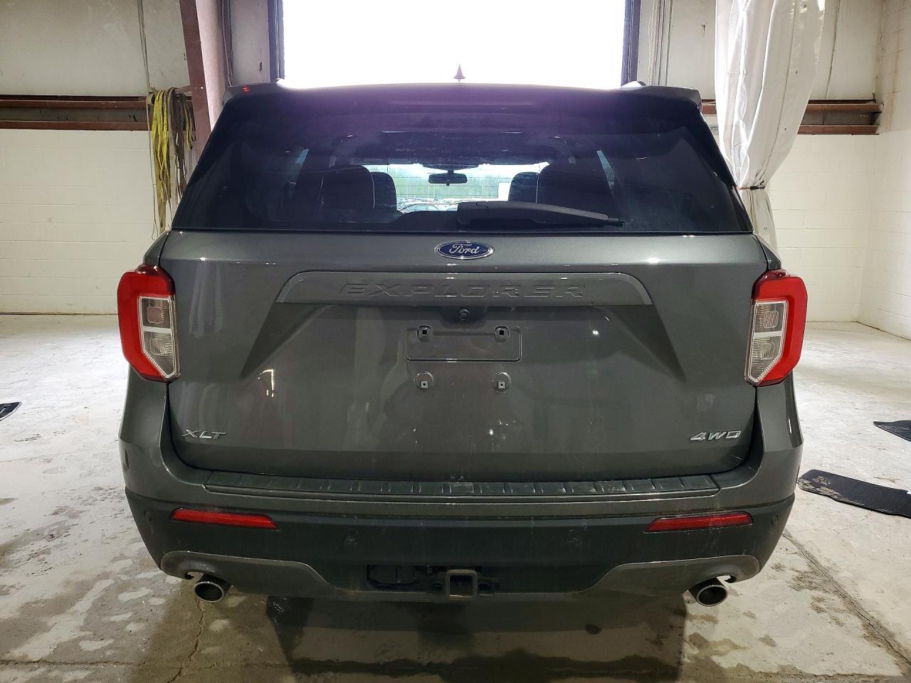 2022 Ford Explorer Xlt - Image 6