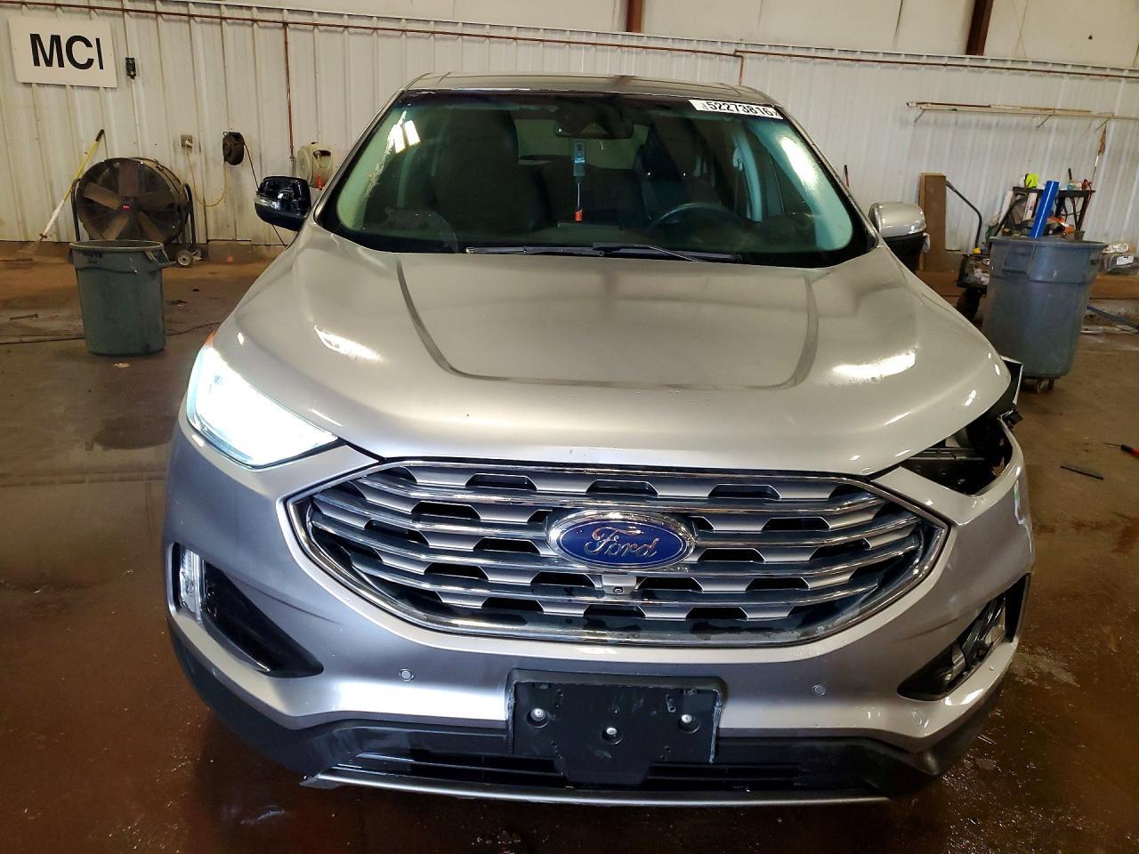 2022 Ford Edge Titanium - Image 5