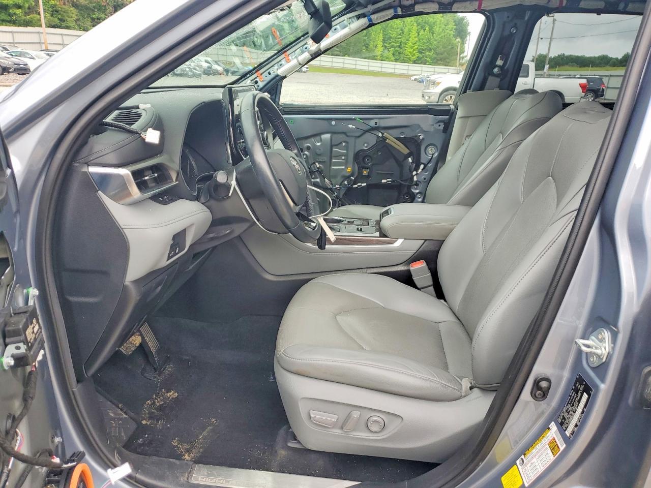2021 Toyota Highlander Limited - Image 7