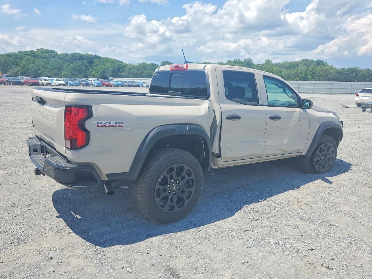 2026 Chevrolet Colorado Trail Boss - Image 3