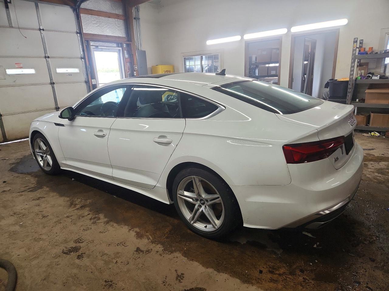 2022 Audi A5 Premium 45 - Фото 2