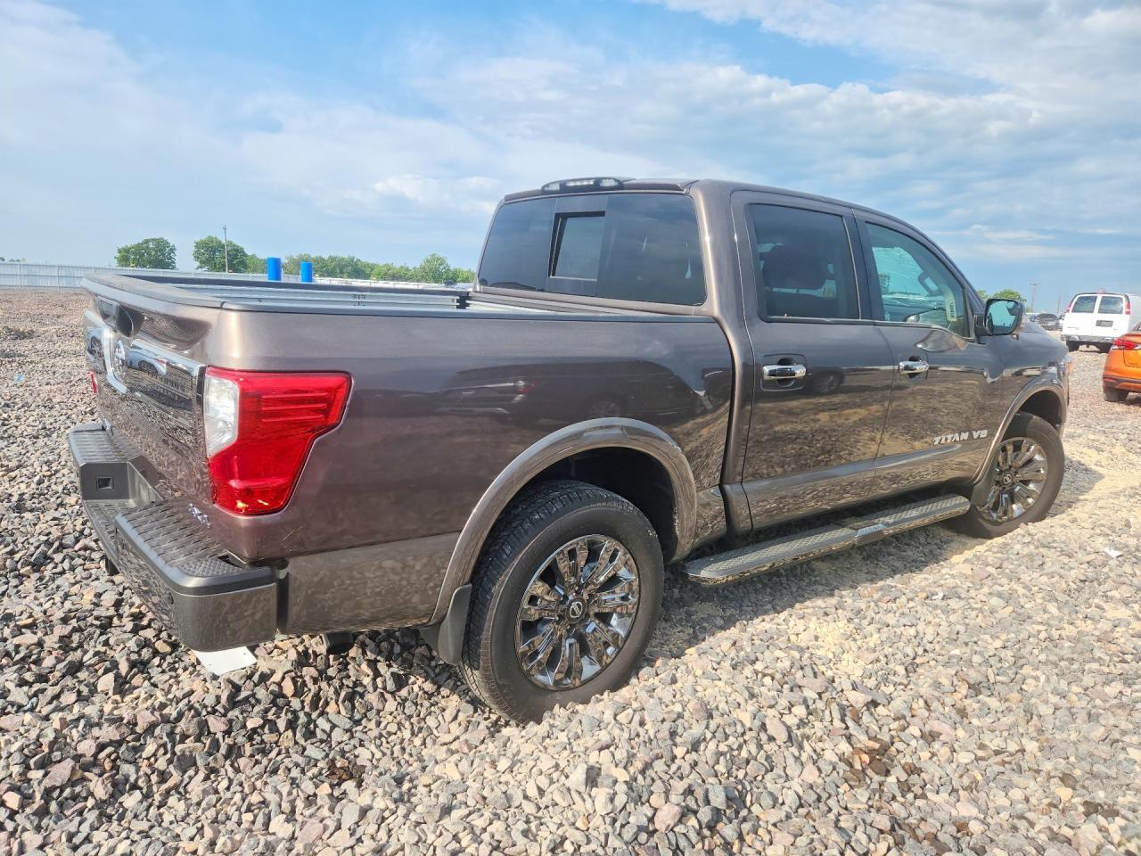 2018 Nissan Titan S - Фото 3