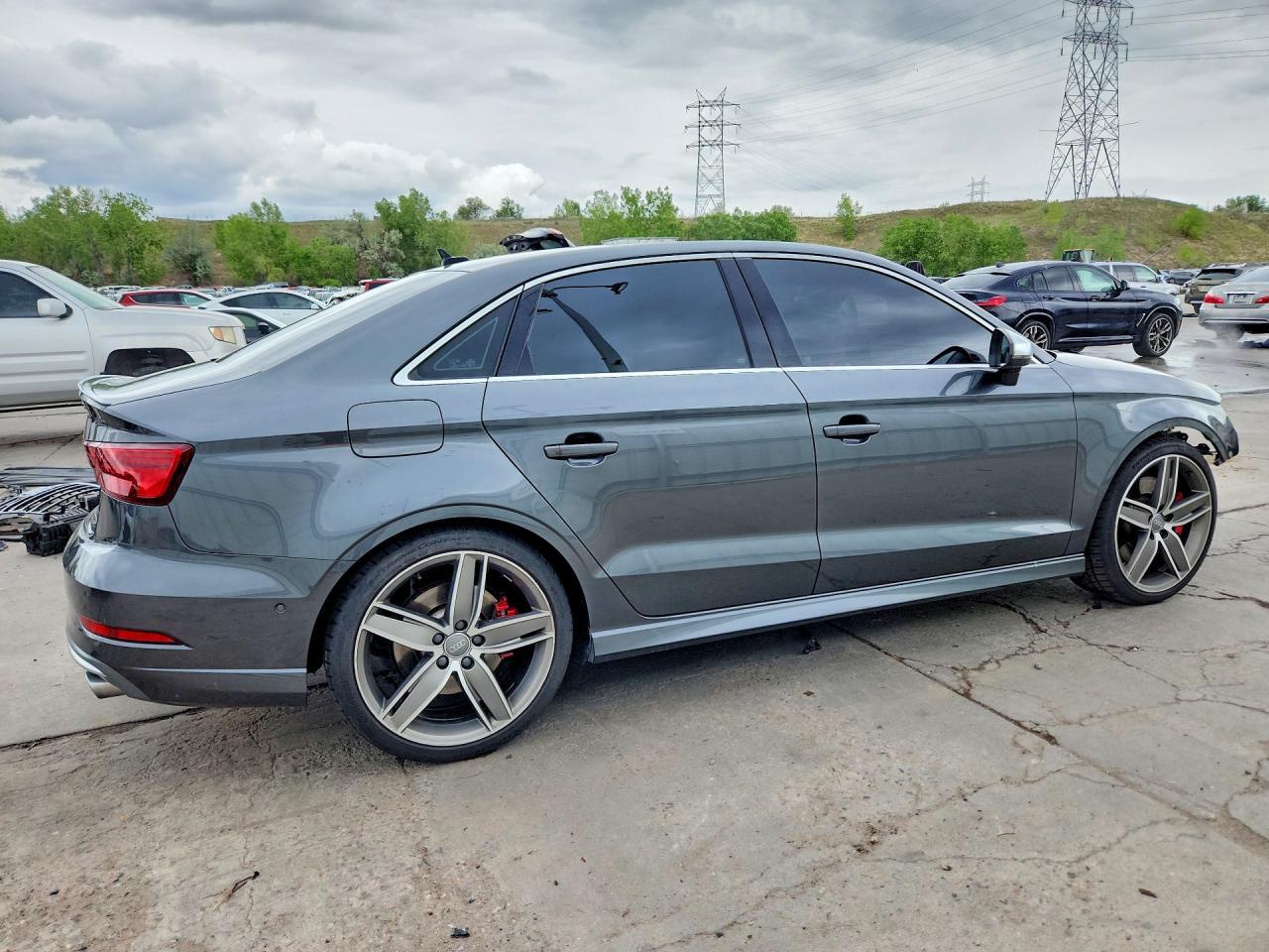 2019 Audi S3 Prestige - Фото 3