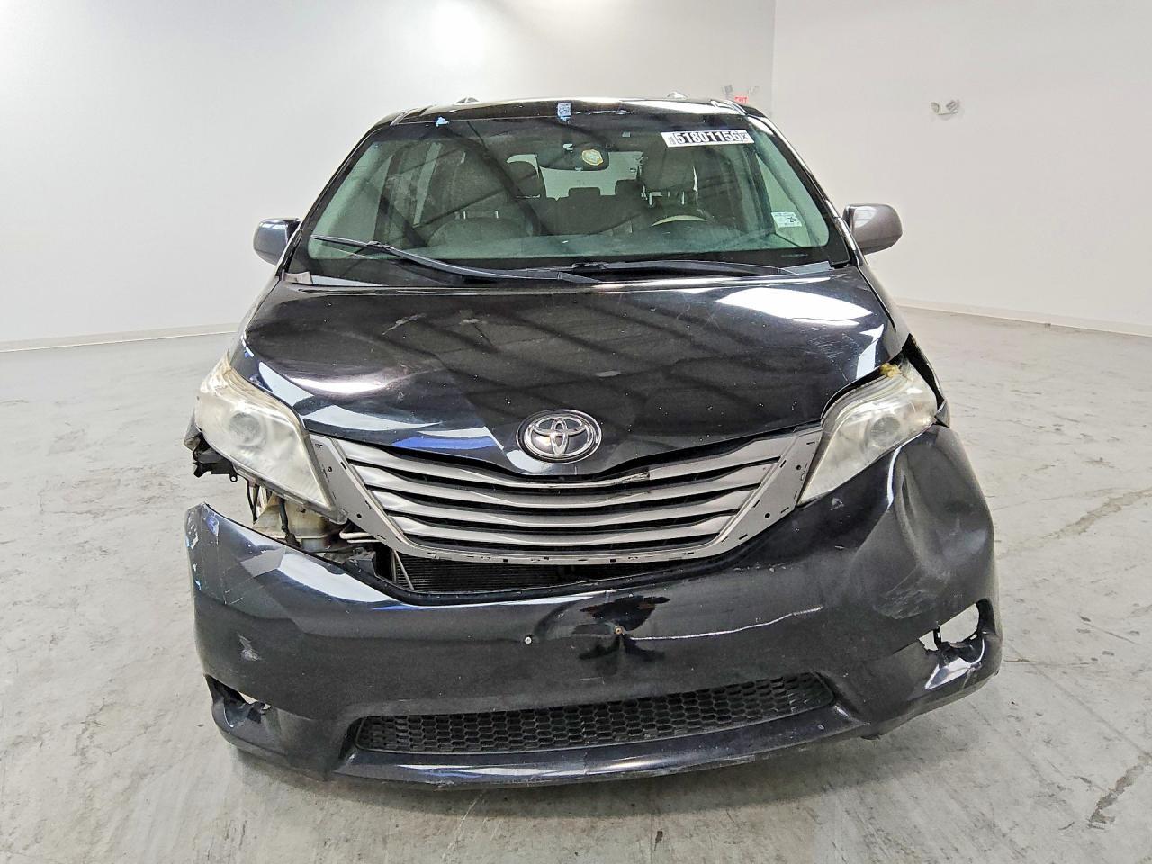2014 Toyota Sienna Xle 7-Passenger - Фото 5