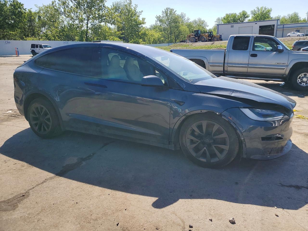 2022 Tesla Model X - Фото 4