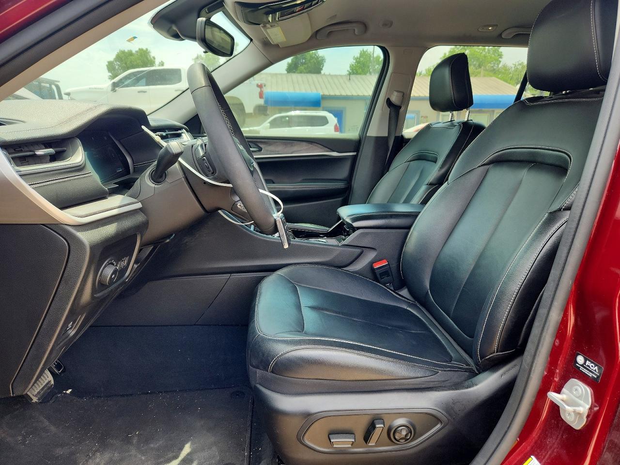 2023 Jeep Grand Cherokee Limited - Image 7
