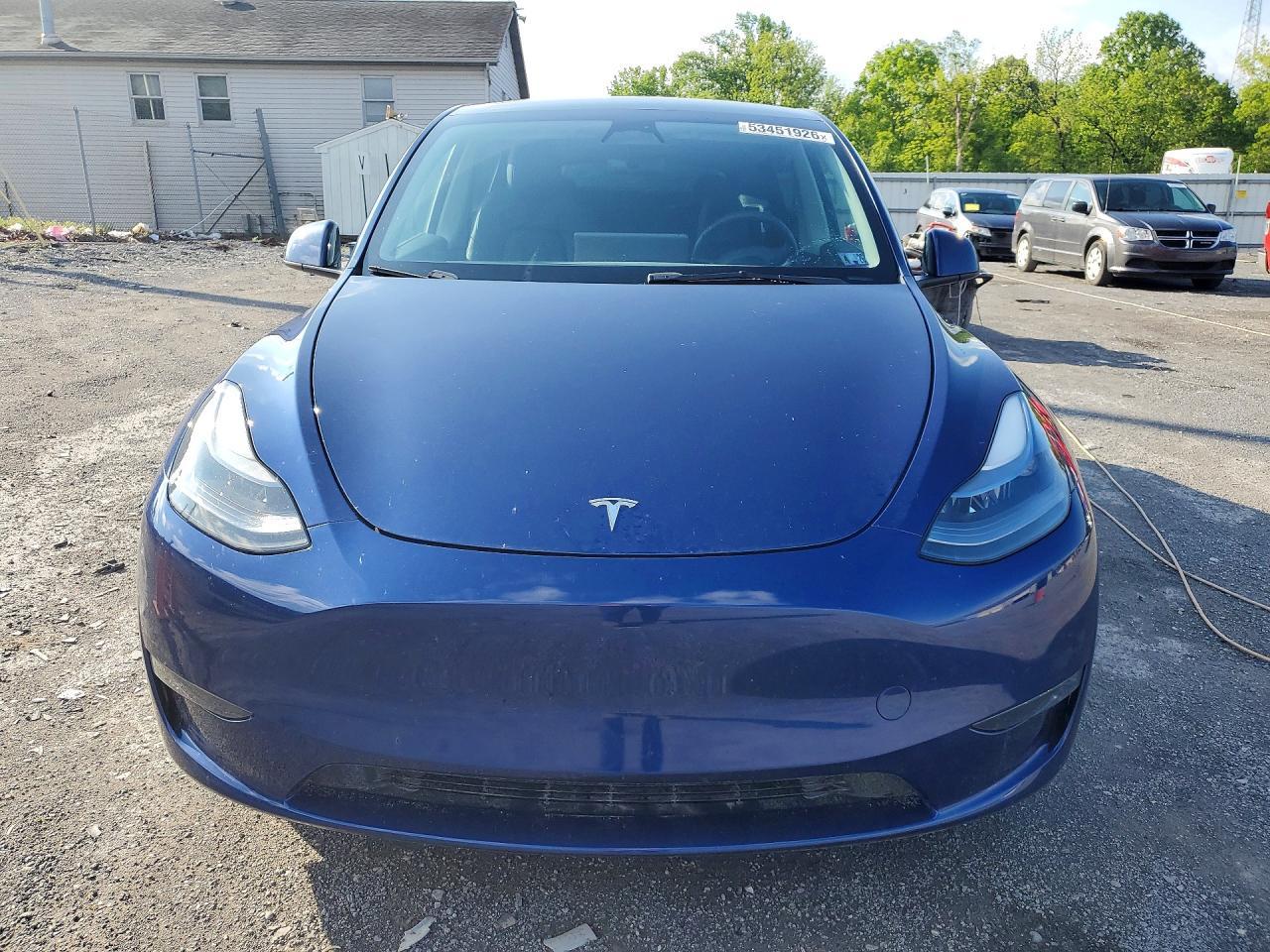 2023 Tesla Model Y - Фото 5